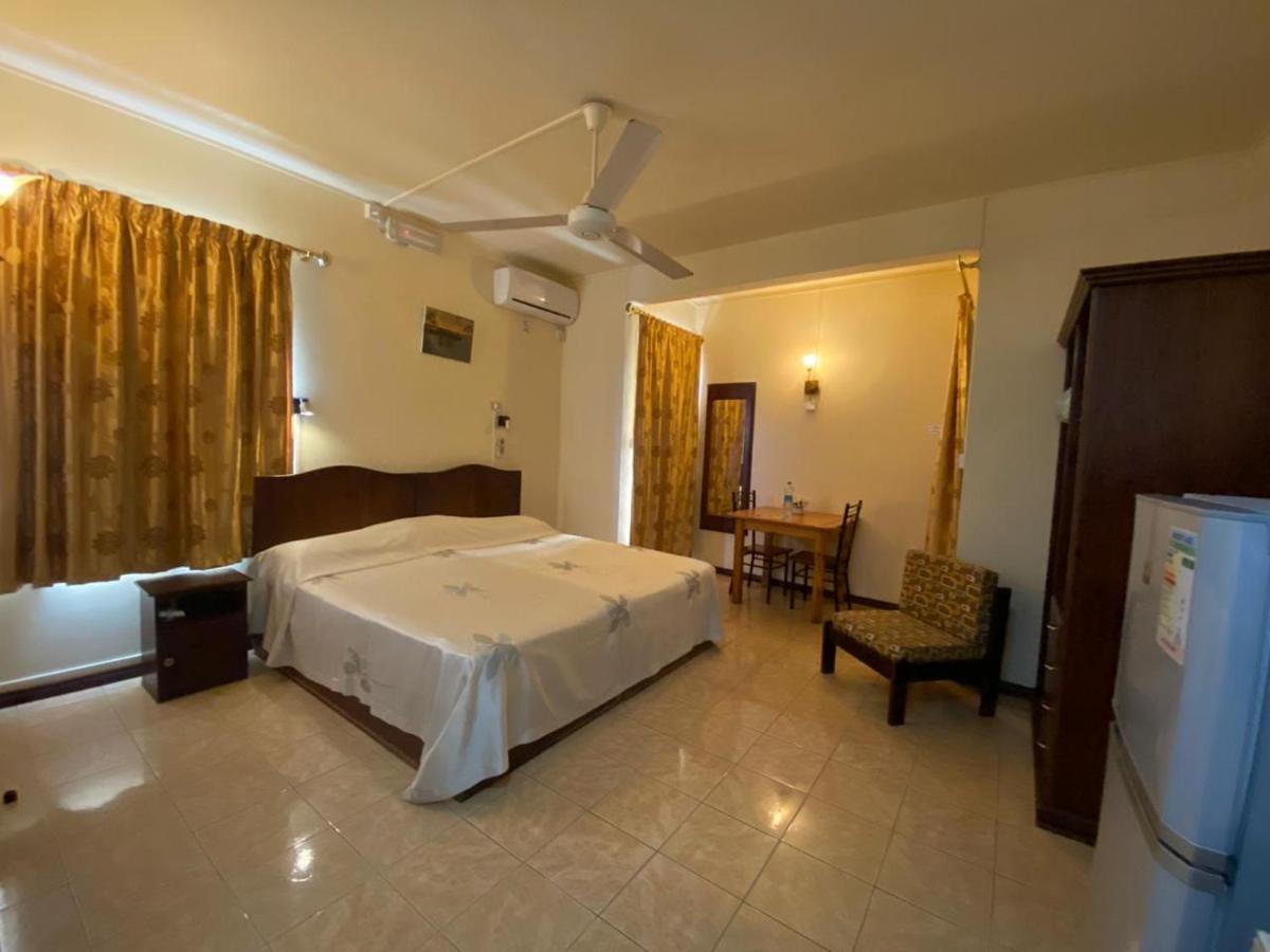 Monalysa Holidays Grand Baie Exterior photo